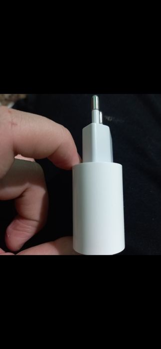 iPhone  зариятчик оргинал