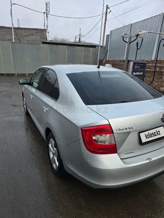 Продам автомобиль SKODA RAPID
