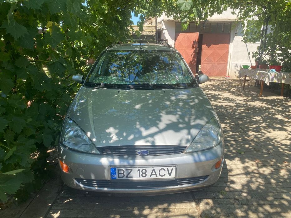 FORD Focus 2000 — imagine 5
