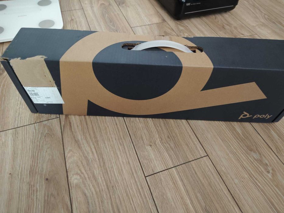 Vand Poly studio V12 noua