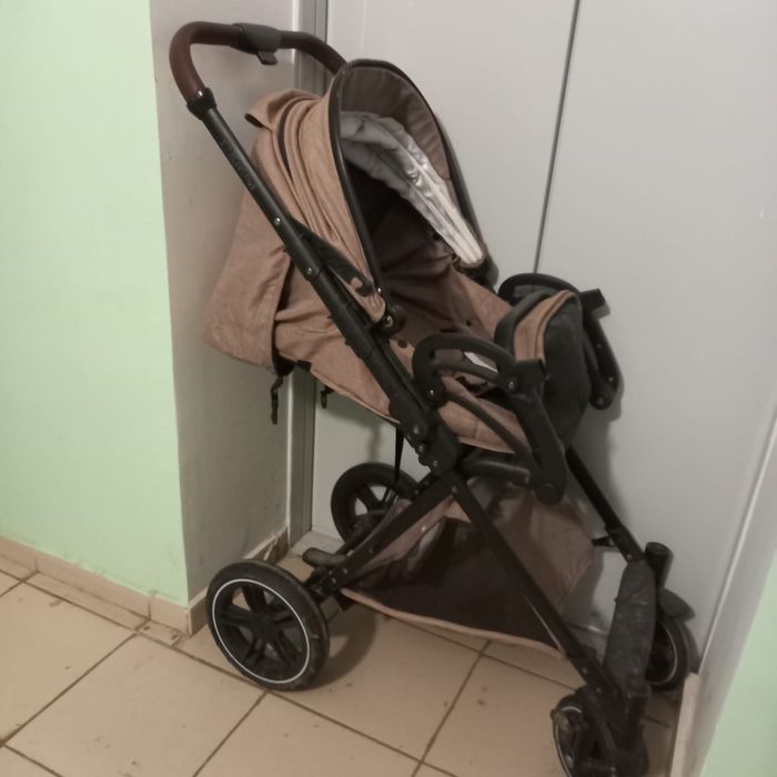 Продам.    коляска    детскй