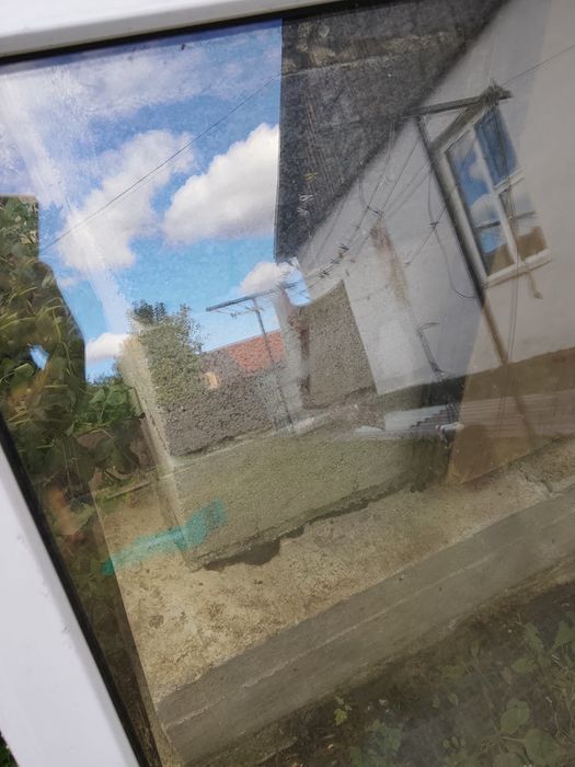 Продам окно не разбито