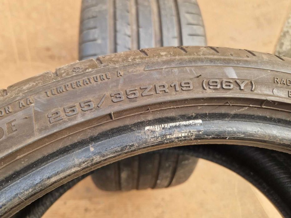 2 Dunlop R19 255/35 Летни гуми  DOT4421