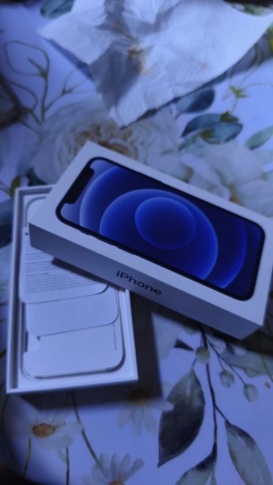 Продам iPhone 12 mini