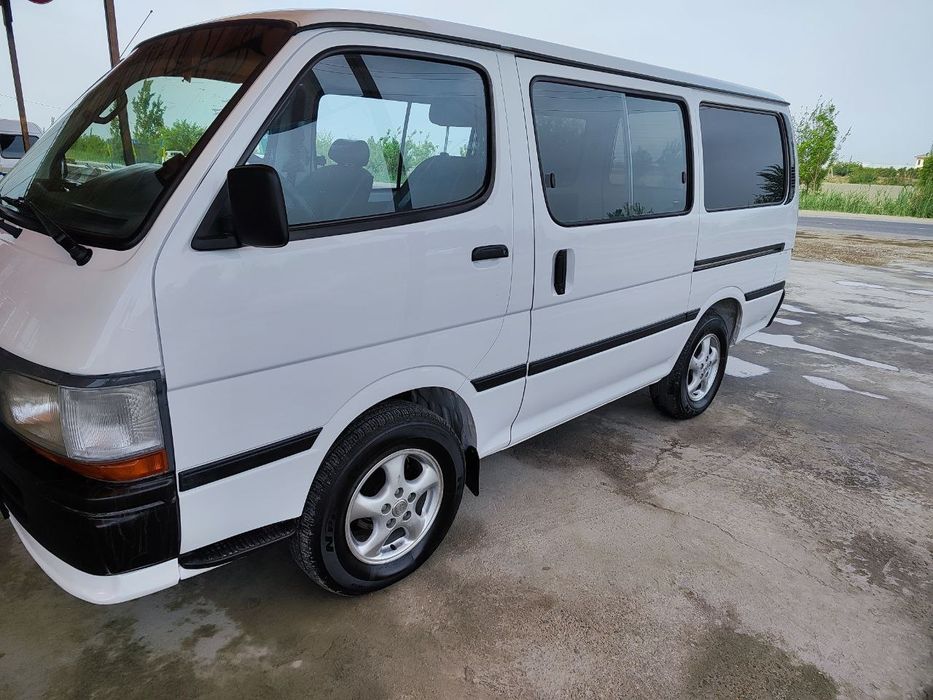 Тойота хайс сотилади