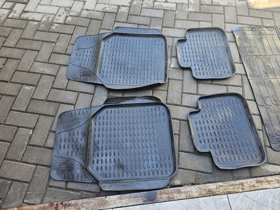 Коврики в машину красивые