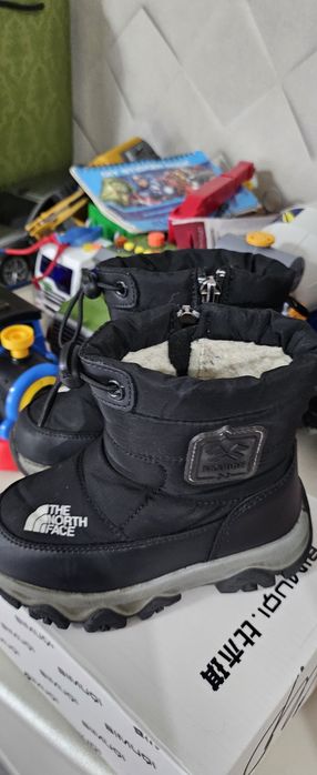 Детский Продам  Зимние ботинки The North Face