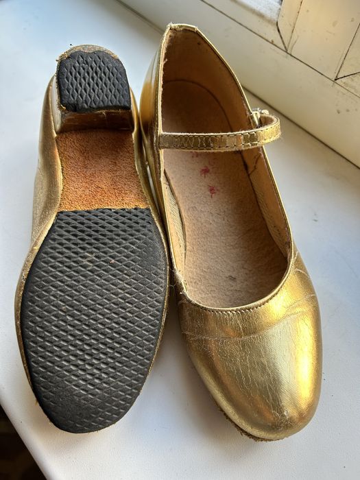 Продам туфли для танцев