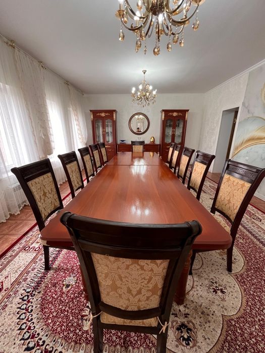 Мебель: Стол и стулии