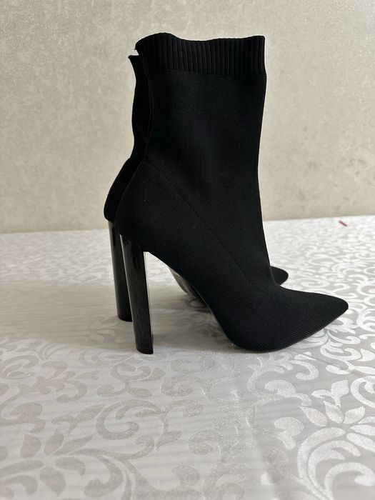 Продам сапожки на выход