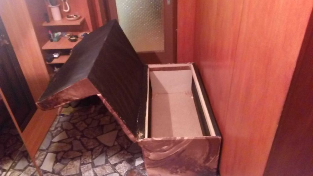 Продавам диван с ракла