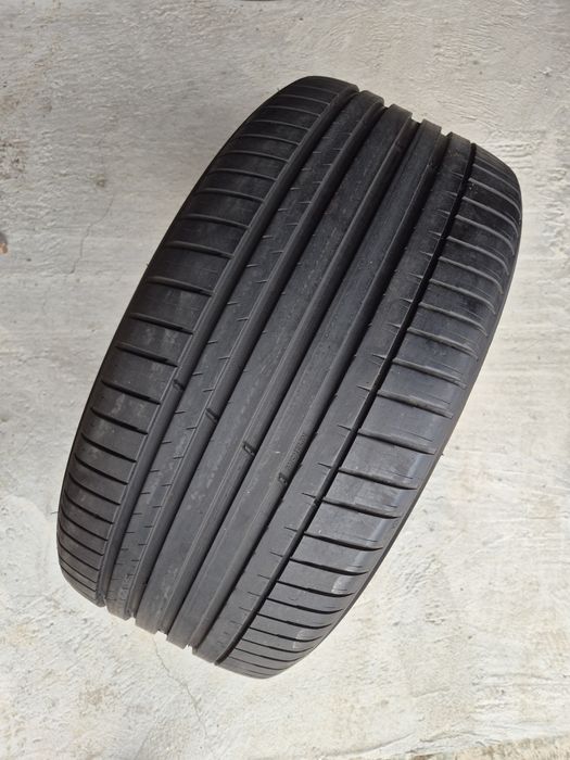 O bucată 285/40 R21 vară - una Michelin Continental
