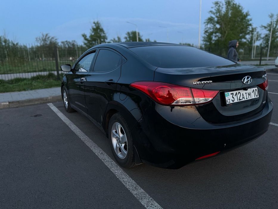 Продам элантру 2013