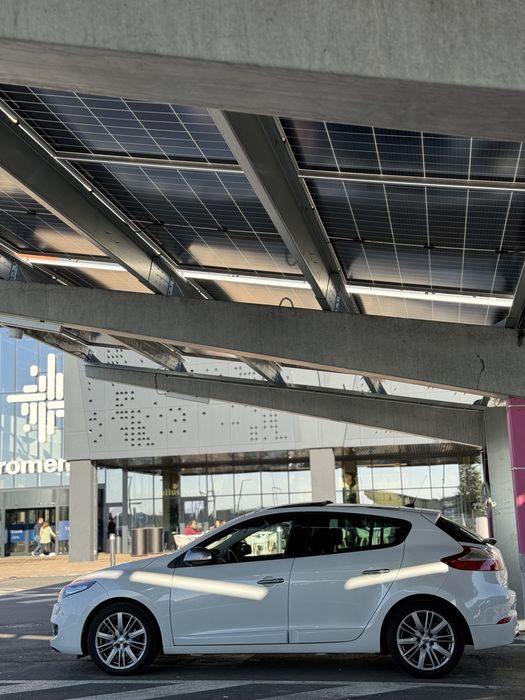 Renault Megane 3 GT-line/Alb perlat/Lane Assist/Bixenon/Panoramic/Bose