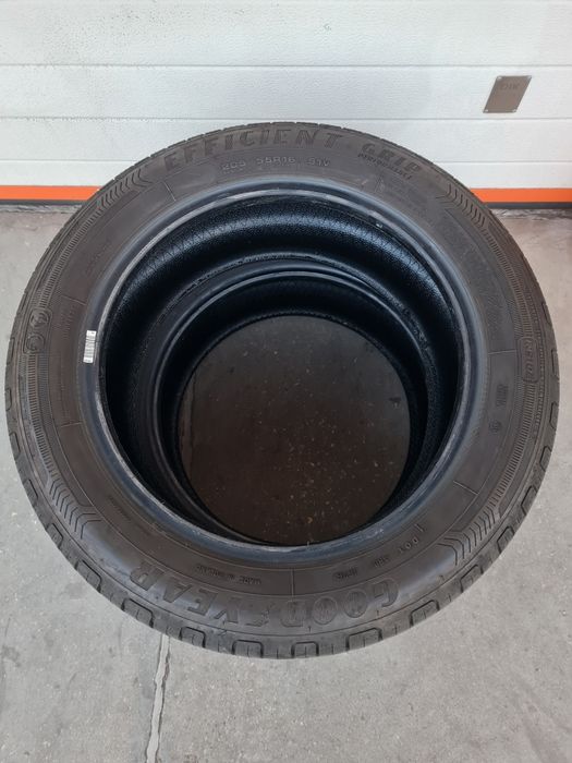 Летни гуми 2 броя GOODYEAR EficientGrip 205 55 R16 дот 5017