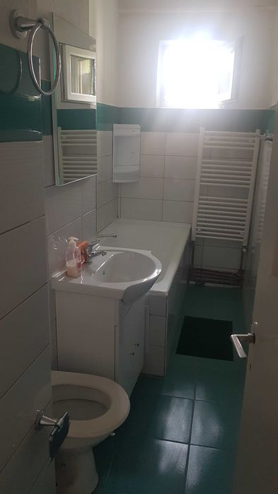 Apartament cu o camera de inchiriat
