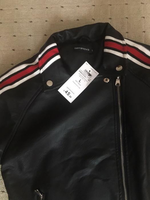 ново кожено яке размер л
