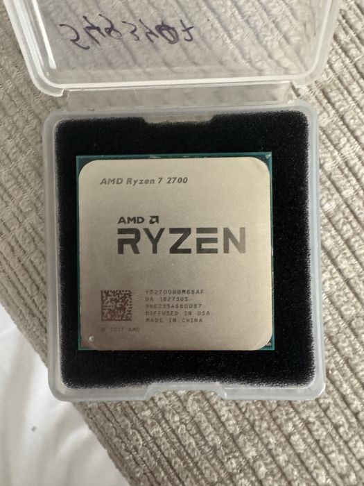 Процессор Ryzen 7 2700