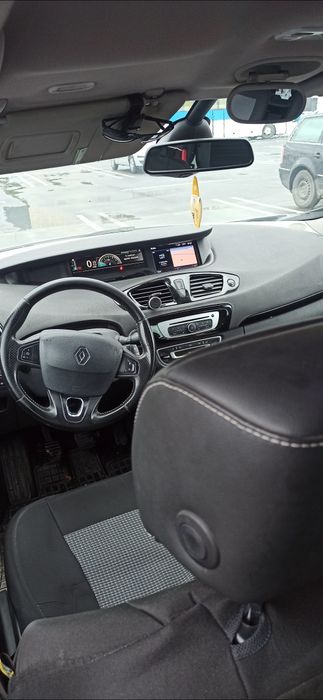 Renault Grand Scenic 2015