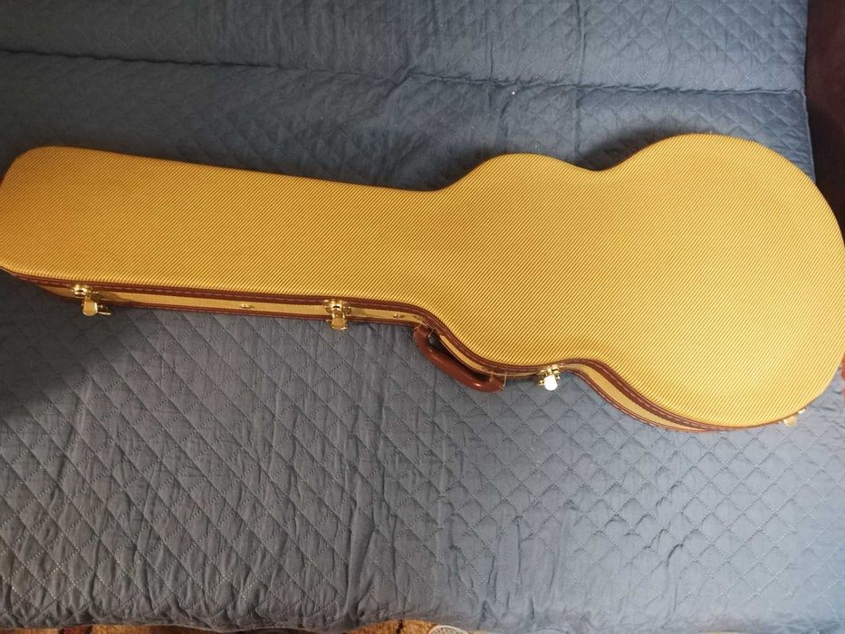 Chitara electrica vintage, procesor g 1 four si amplificator marshall