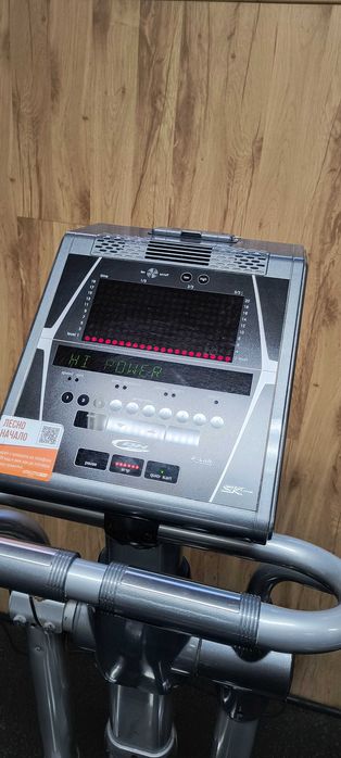 Професионален крос тренажор BH