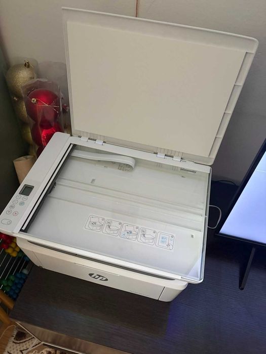 Принтер hp почти нов
