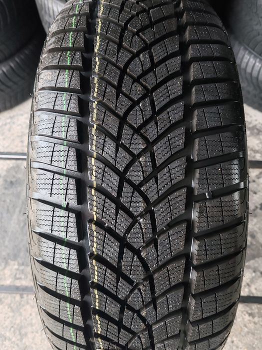 1 anvelopa 225 45 19