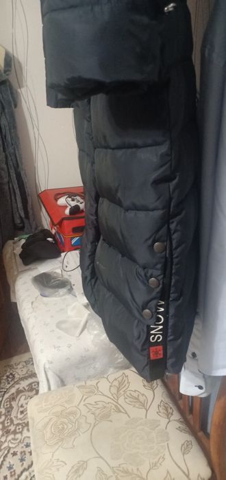 Продам пуховик 50 размер