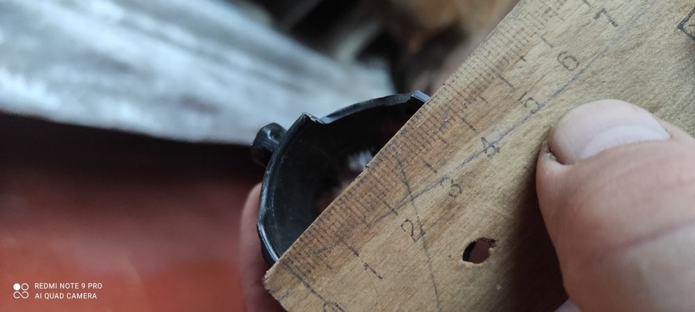 Щетки от пылесоса.