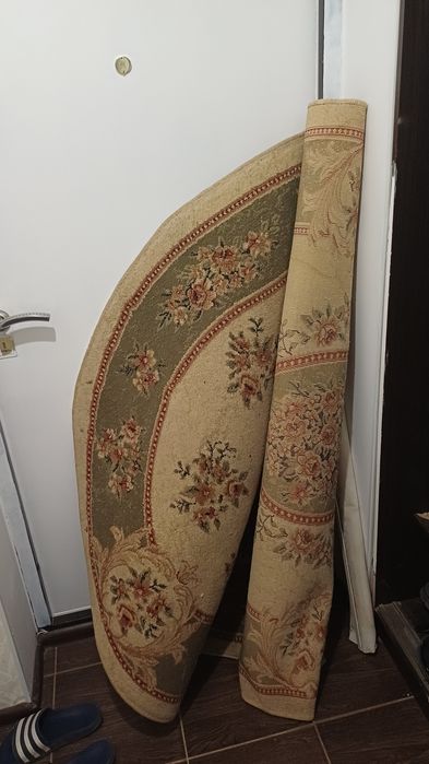 Отдам в дар шкафчик и ковер