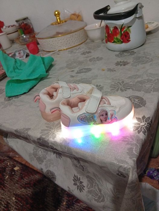 Детский кроссовки для девочек