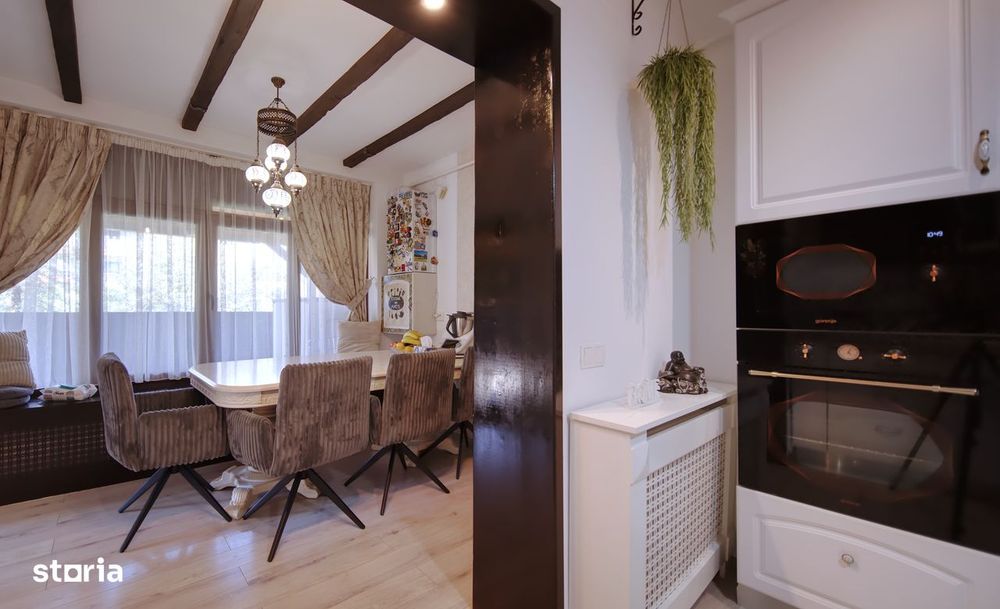 Proprietar vând apartament deosebit cu 170m curte privata 3camere2 bai