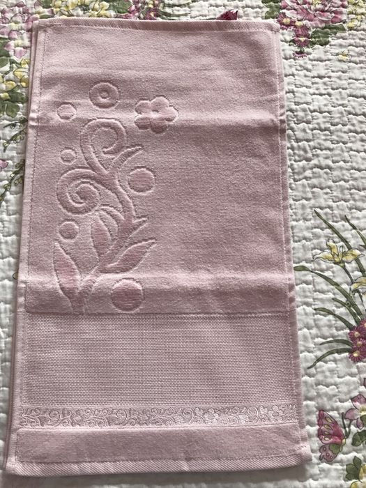 Плат и хавлии за гобленови бродерии