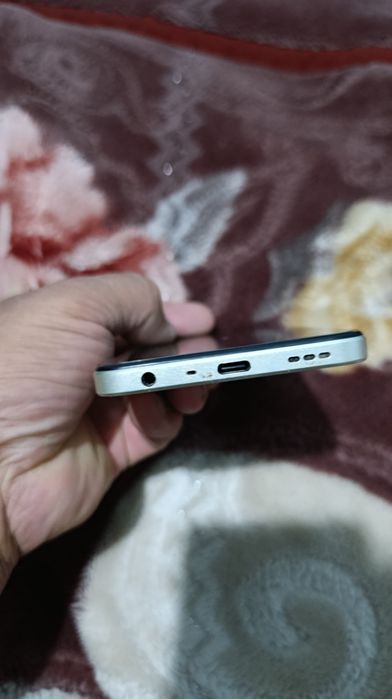 Oppo a38 128 taligi siroshni sotaman holat yaxshi