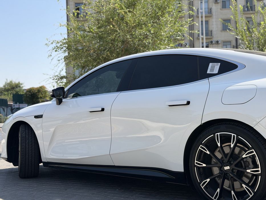 Geely Galaxy E8 Premium sotiladi
