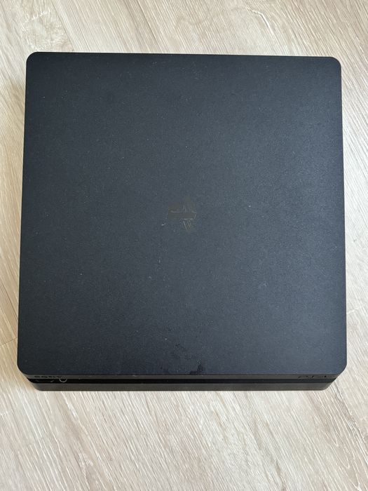 PlayStation 4 slim PS 4