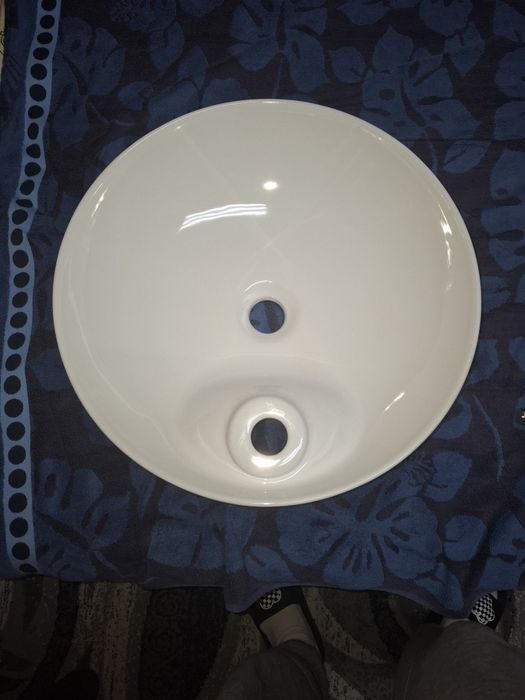 Lavoar rotund cu blat baterie si sifon