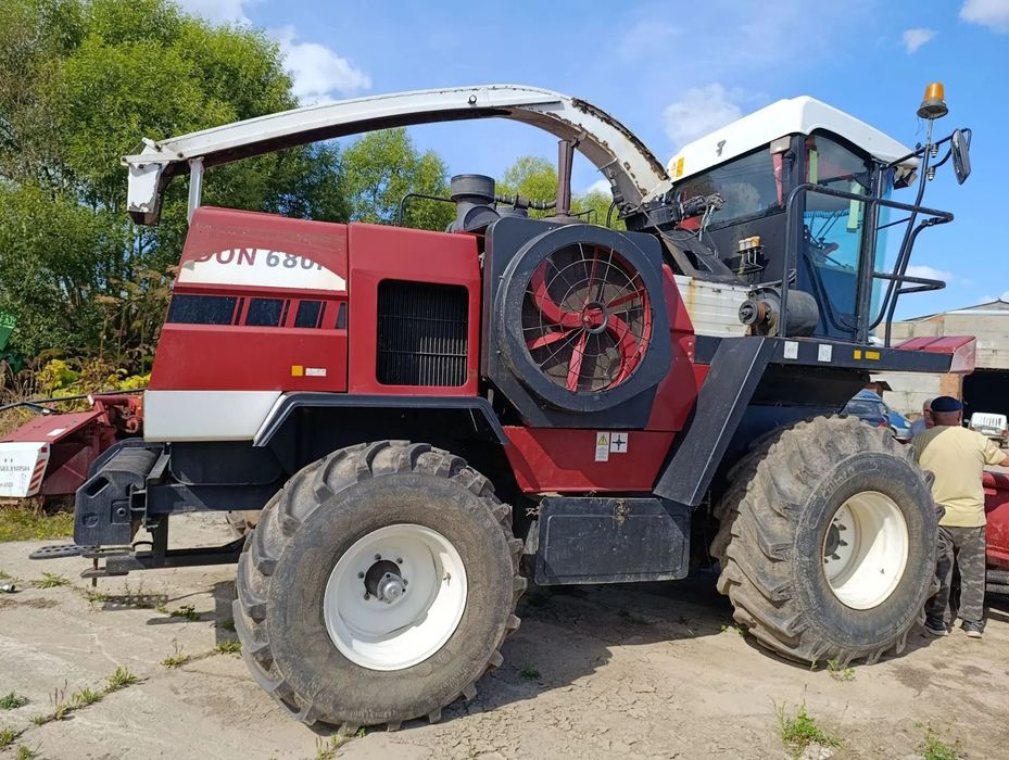 Комбайн кормоуборочный Дон 680М