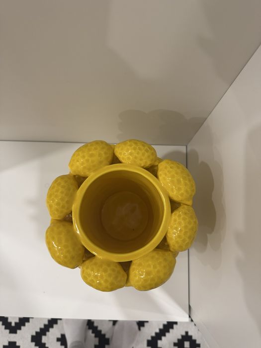 Стильная ваза из лимонов