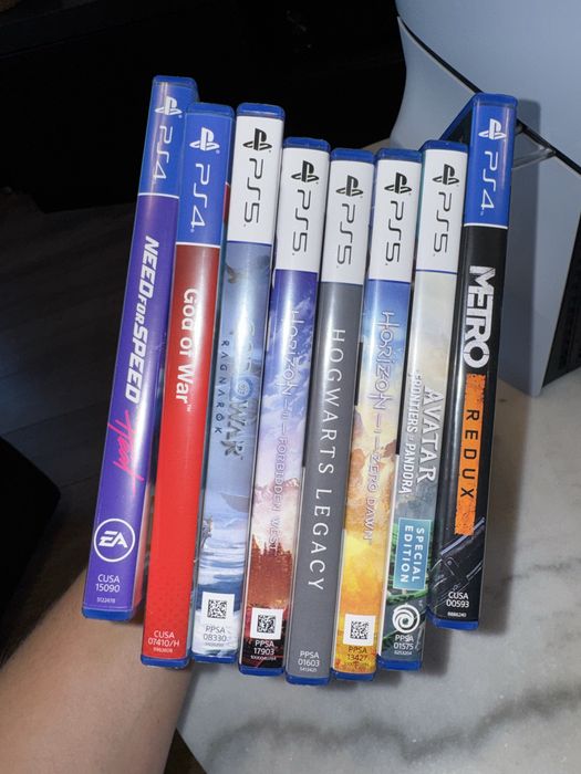 PlayStation 5 Slim 1TB + 8 игри