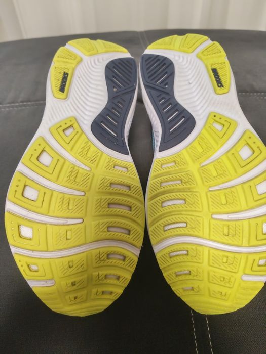 Adidasi de alergat Brooks Ghost 17