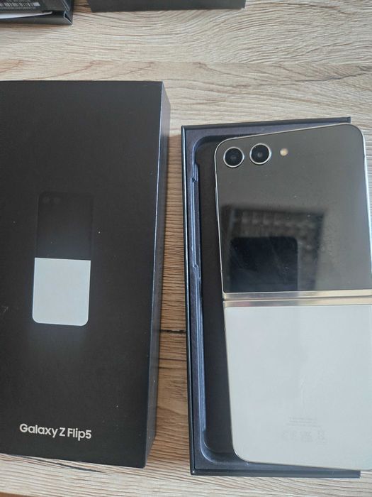 Samsung Zflip 5 без забележки