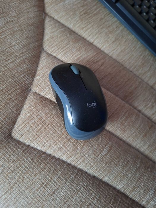 Logitech Unifying USB + Подарък Клавиатура и мишка на Logi