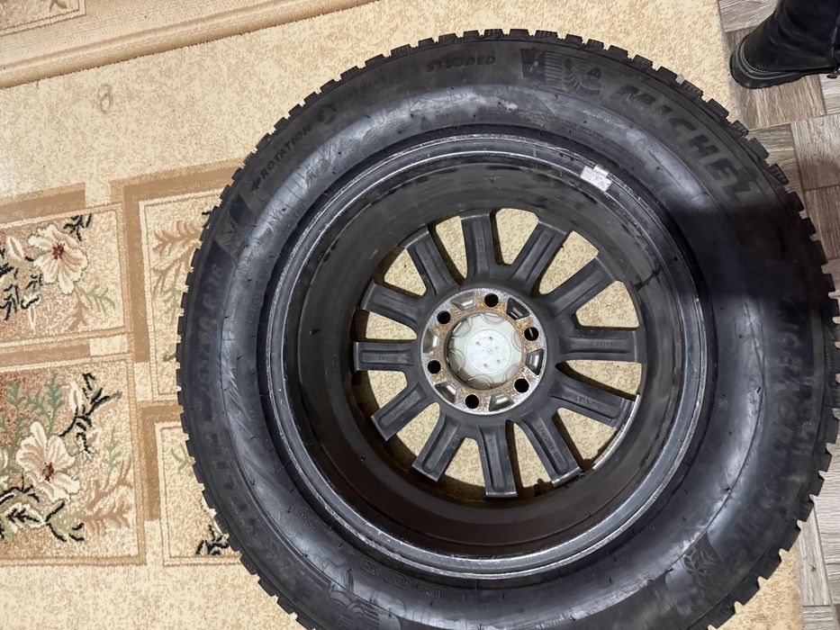 Шипованная резина Мишлен с дисками Прадо