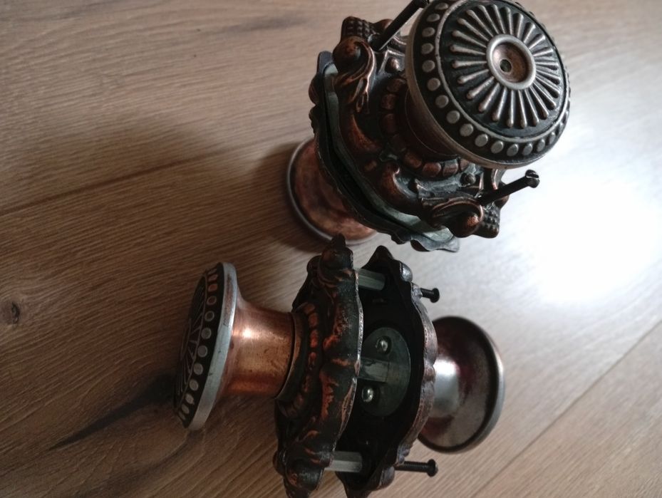 Товары для дома: люстра, бра 3 шт, замки 5шт, перфоратор дрель, шифонь