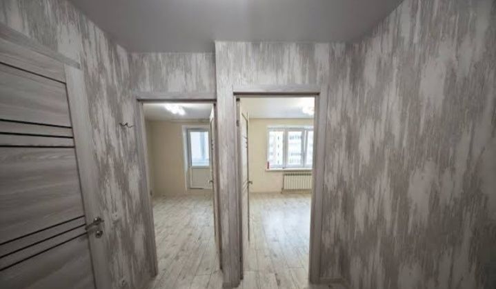 Клеим обой качественно быстро