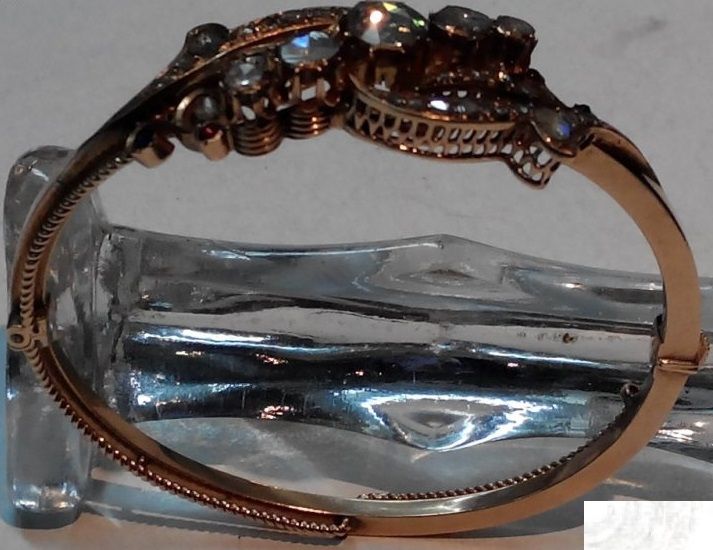 Старинна златна гривна с диаманти