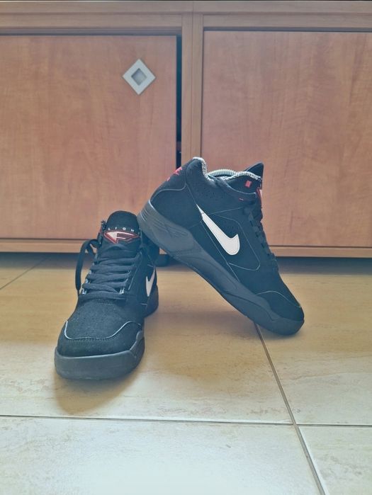 Nike Air Flight măr. 39