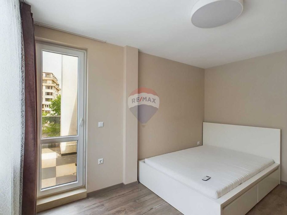 Дава се под наем Тристаен апартамент в Варна, Базар Левски - 88 кв.м за 663 € - Снимка #7