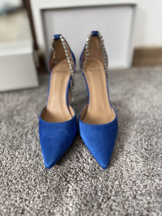 Pantofii eleganti albastru marin